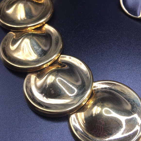 Monet gold necklace and earrings - Picture 3 of 6